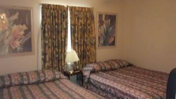 Apartment, 2 Bedrooms, Kitchen | Blackout drapes, iron/ironing board, free WiFi, bed sheets