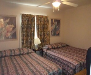 Appartement, 2 slaapkamers, keuken | Verduisterende gordijnen, een strijkplank/strijkijzer, gratis wifi