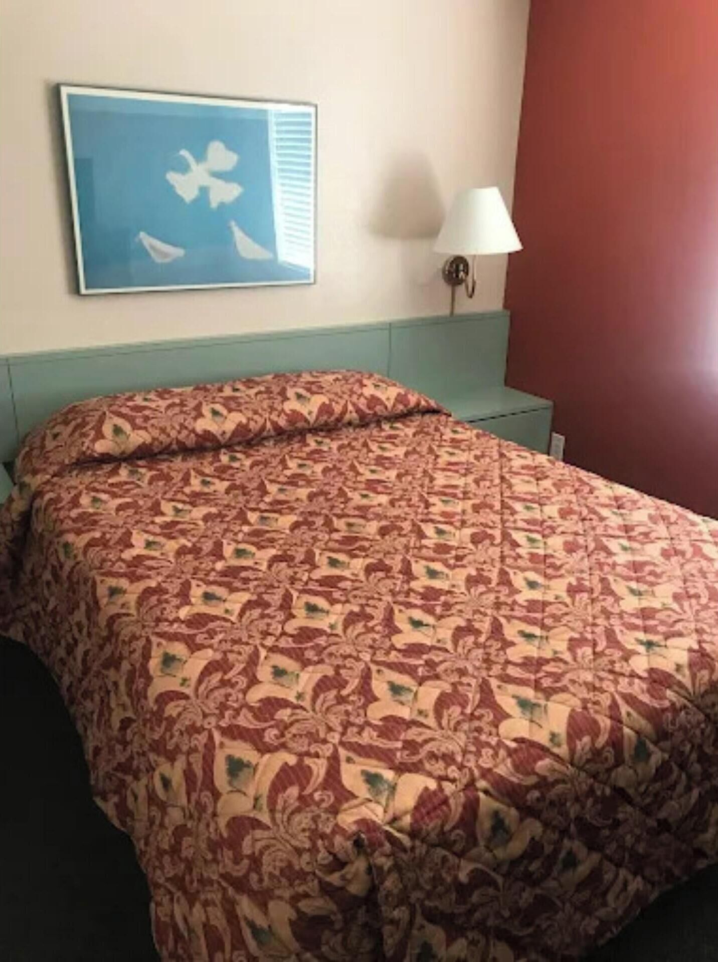 Apartment, 1 Bedroom, Kitchen | Blackout drapes, iron/ironing board, free WiFi, bed sheets