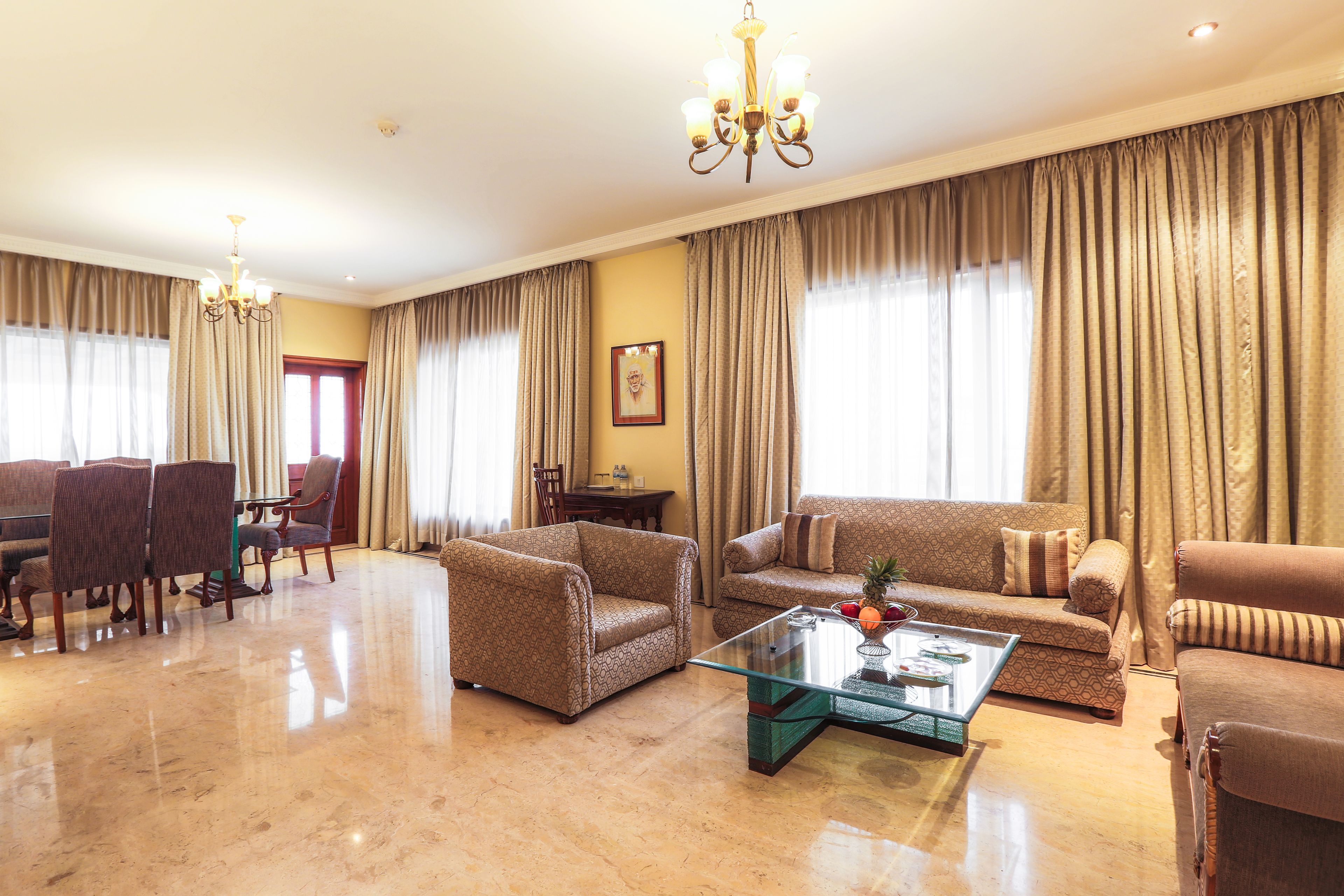 Presidential-Suite | Minibar, Zimmersafe, Schreibtisch, laptopgeeigneter Arbeitsplatz