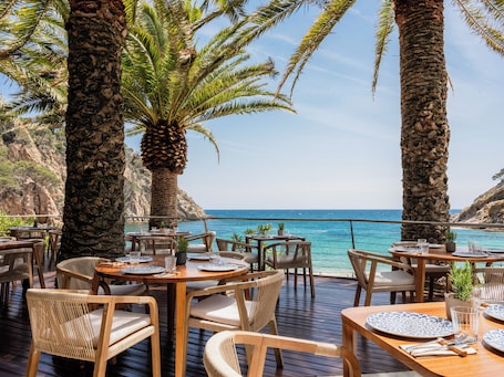 3 restaurantes, almoço, culinária mediterrânea. Zel Costa Brava