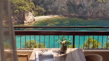 ZEL Junior Suite Mediterranean View with Kitchen (2+2) | Minibar, caja fuerte, cortinas opacas y wifi gratis