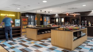 Free daily buffet breakfast - Comfort Hotel Trondheim (Trondheim)