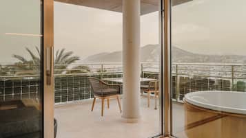 Grand Studio Suite, Sea View, Corner | Balcony view