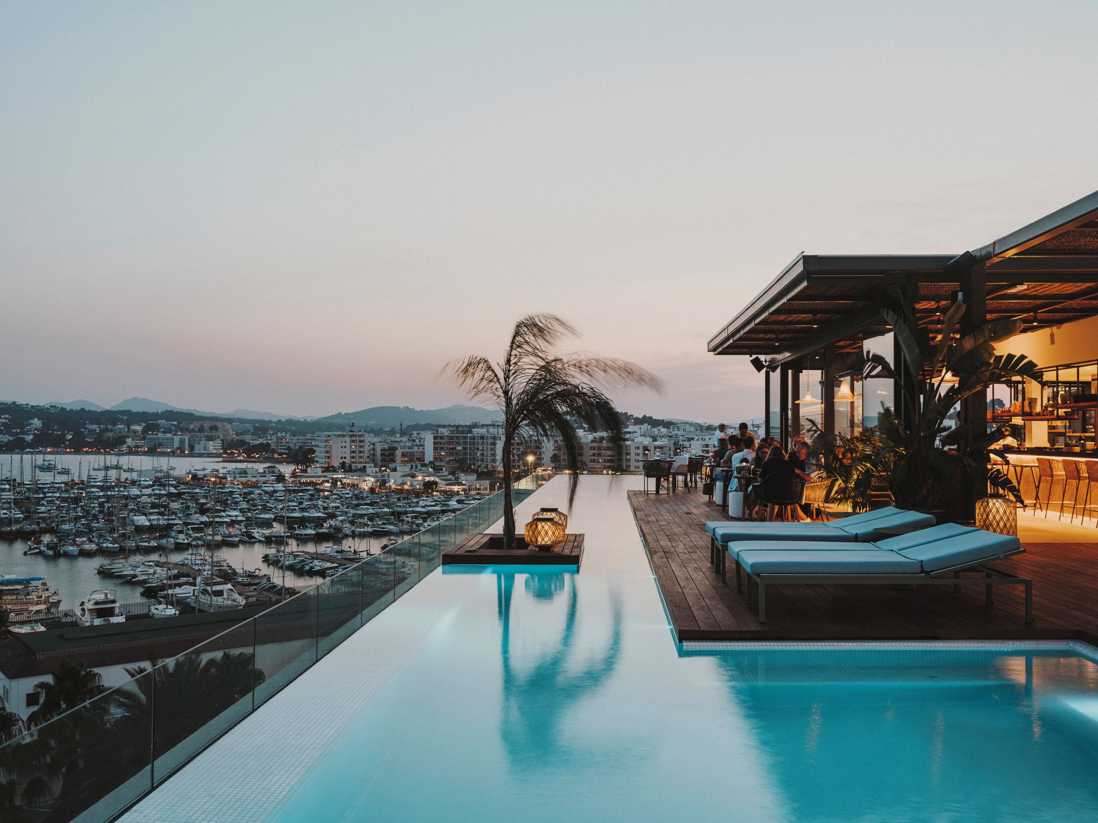 2 outdoor pools, pool umbrellas, pool loungers