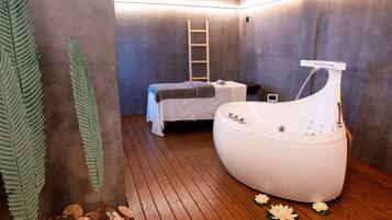 Sauna, Whirlpool, Türkisches Bad/Hamam, Körperbehandlungen