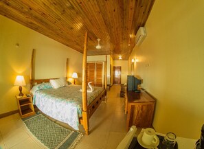 Premium bedding, in-room safe, desk, blackout curtains