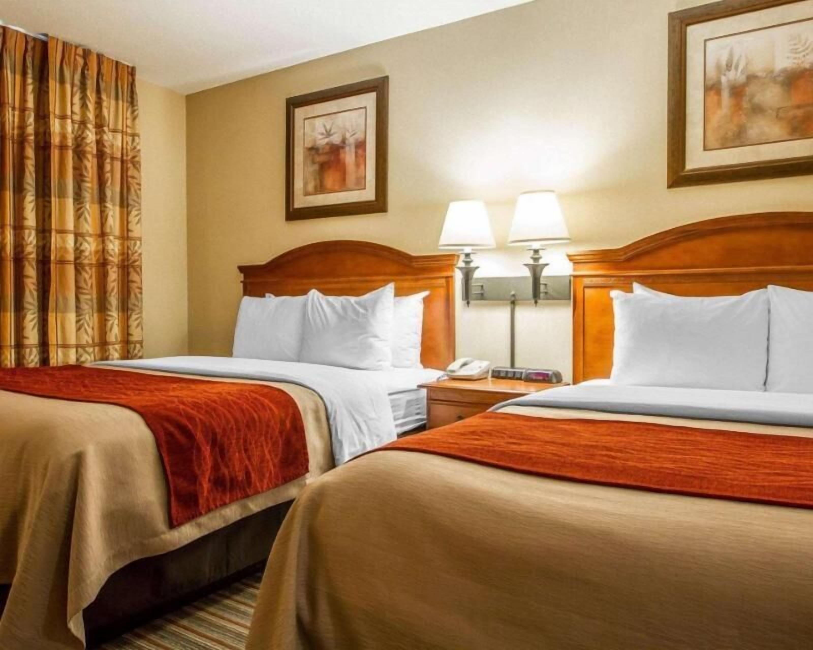 Desk, iron/ironing board, rollaway beds, free WiFi