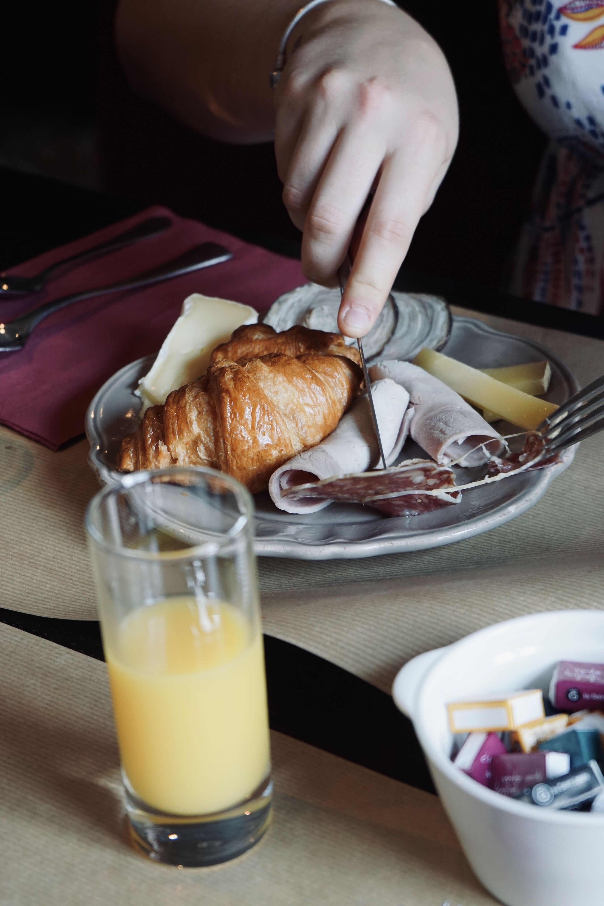 daily buffet breakfast (eur 15 per person)