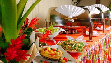 Daily buffet breakfast for a fee