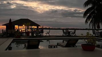 Bar sur la plage