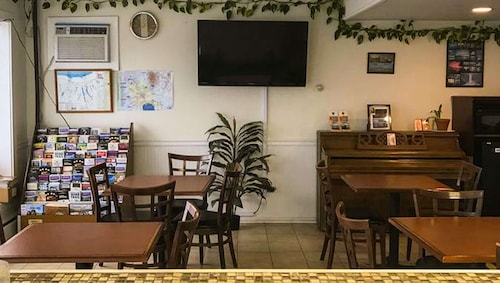 Rodeway Inn Manchester I-90