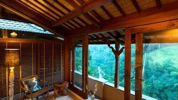 Een kluis op de kamer, babybedden