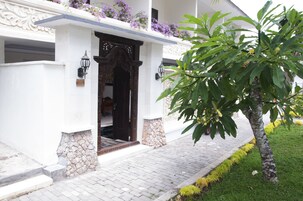 Televisión 32 pulgadas con canales de televisión vía satélite