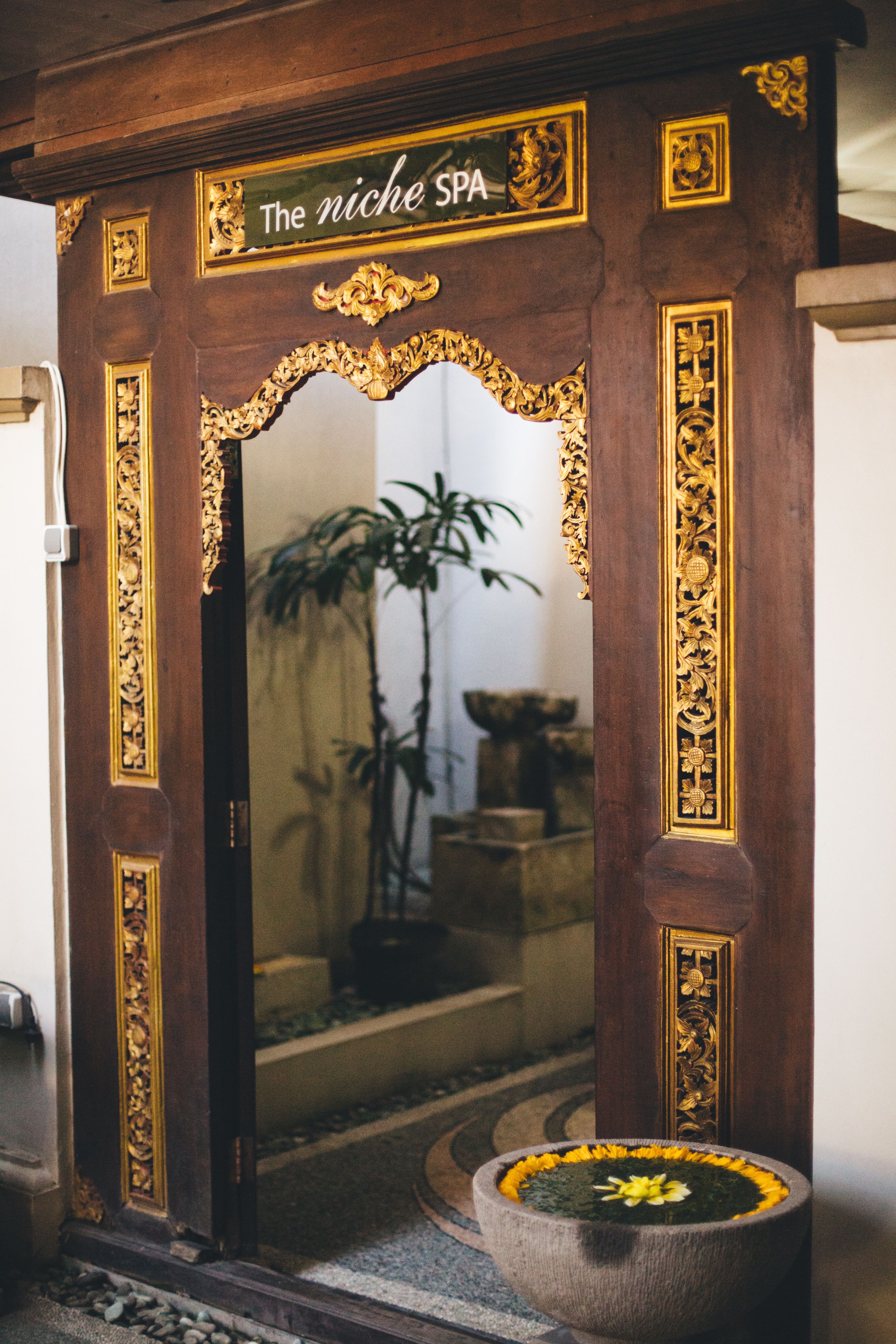 couples treatment room(s), body treatments, aromatherapy, body wraps