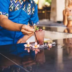 Bar à beira da piscina
