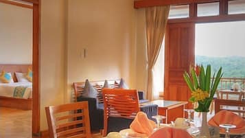 Suite Eksekutif, pemandangan laut | Area keluarga | TV, pemutar DVD, dan film tayangan perdana