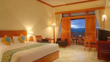 Down duvets, Select Comfort beds, minibar, in-room safe