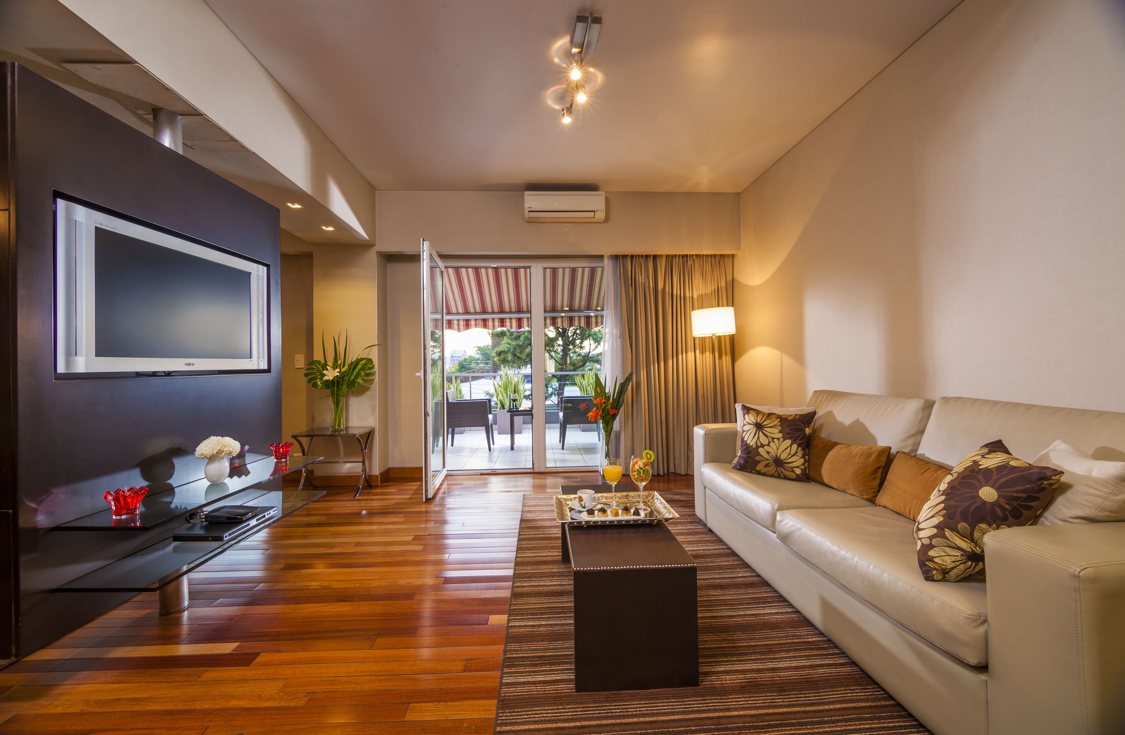 套房 (Glu) | 高級寢具、羽絨被、迷你吧、客房內保險箱