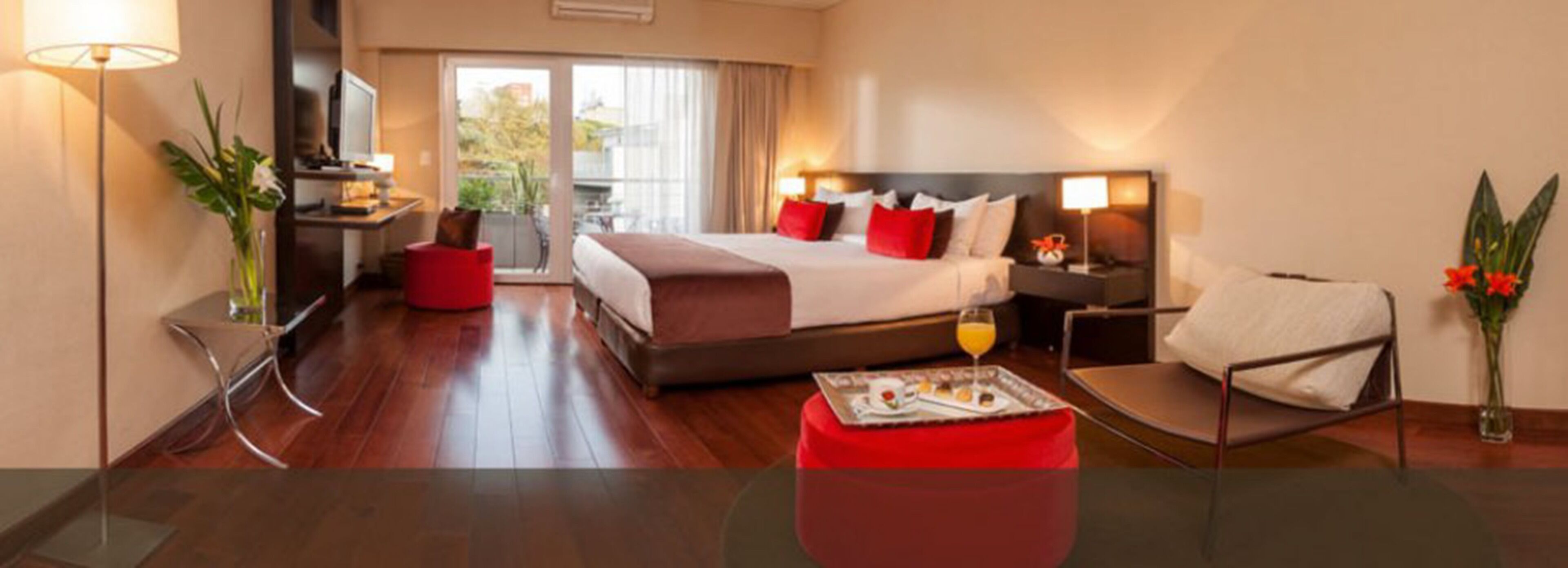 premium bedding, down duvets, minibar, in-room safe