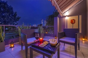 Suite (Glu) | Vue sur la ville