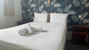 Room - Diamond Hotel (Torquay)