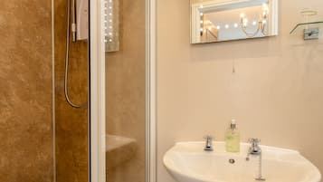 Chambre, 1 trĂšs grand lit, salle de bains attenante | Salle de bain