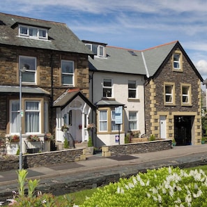 Triple Room, Ensuite | Street view - Thornbank House - inc off-site Health Club (Windermere)