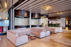 Lobby sitting area - Hotel Issa (Vis)