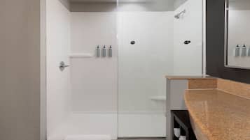 Combined shower/bathtub, hair dryer, towels, soap