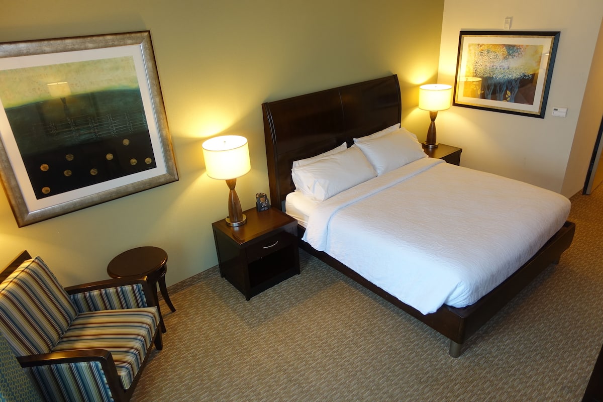 Premium bedding, down comforters, Tempur-Pedic beds, in-room safe