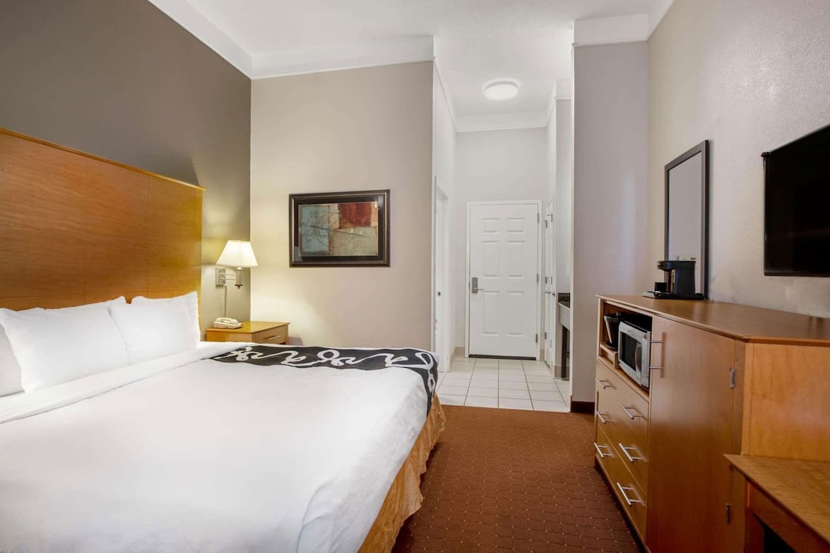 Premium bedding, pillow-top beds, in-room safe, desk