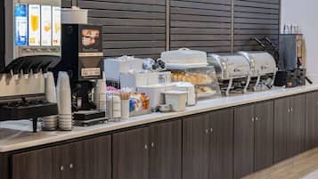 Petit déjeuner à emporter compris tous les jours