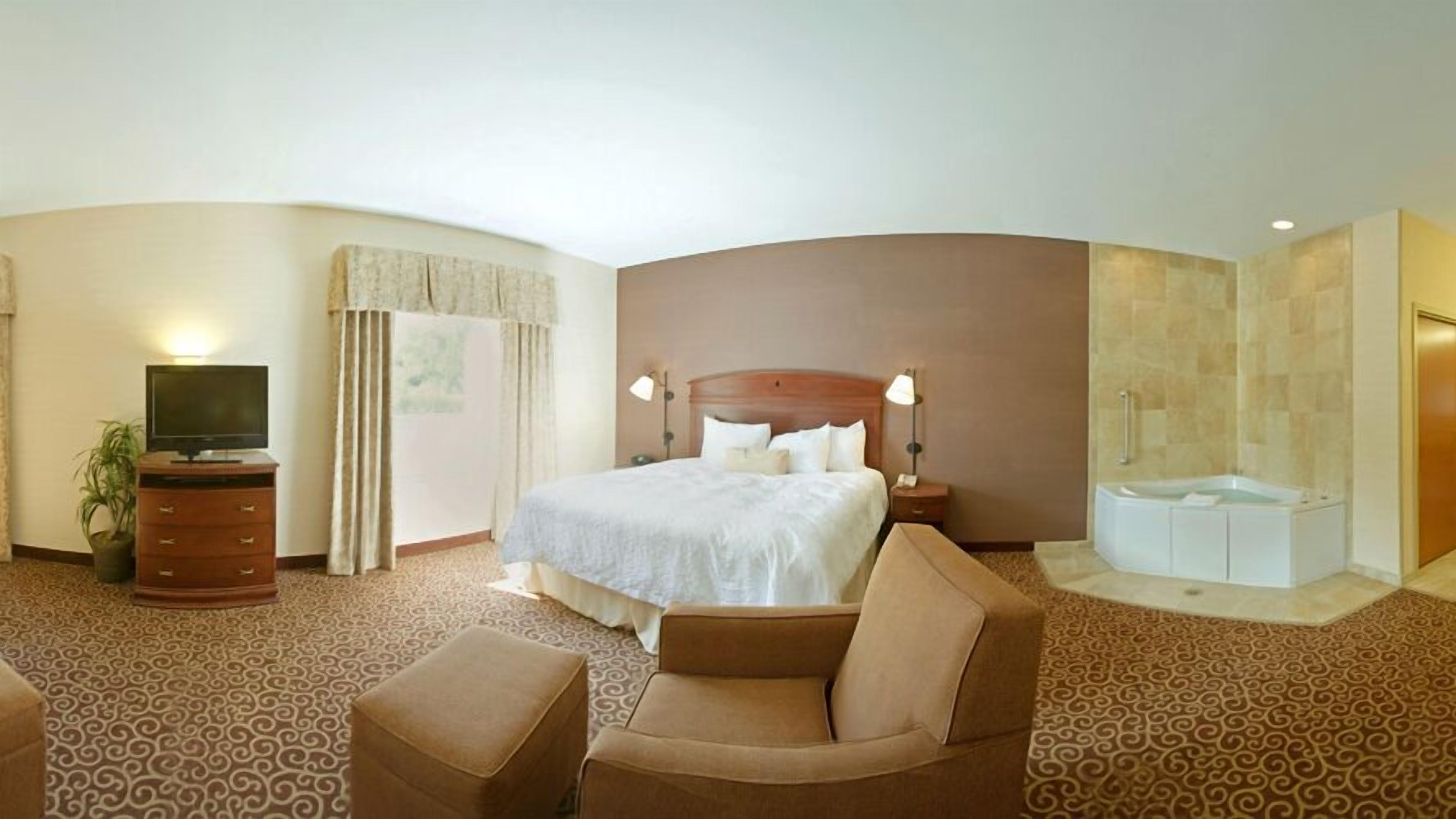 1 bedroom, hypo-allergenic bedding, in-room safe, iron/ironing board