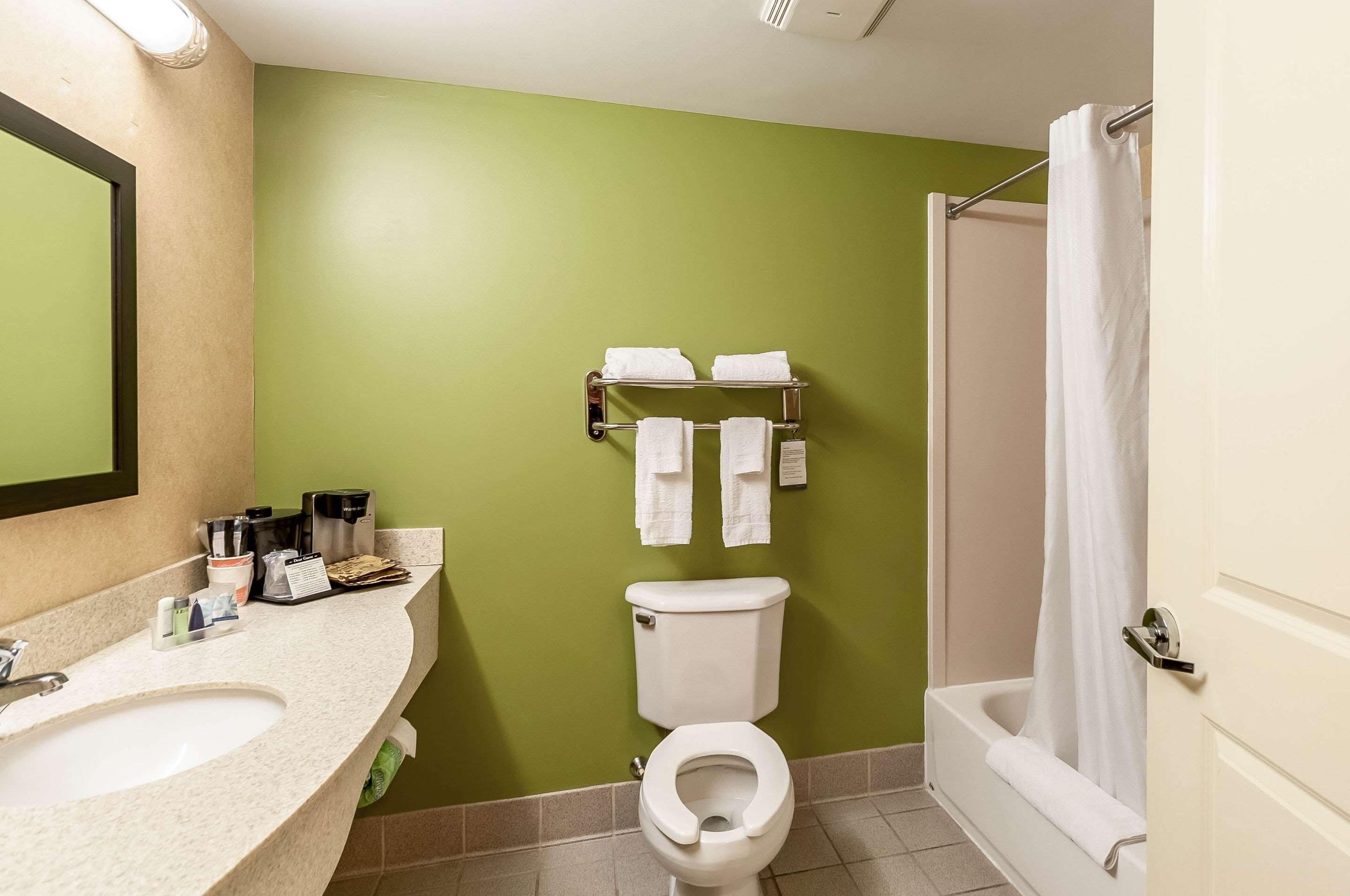 in-room safe, individually decorated, desk, iron/ironing board