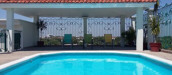 Hotel & Suites Real del Lago