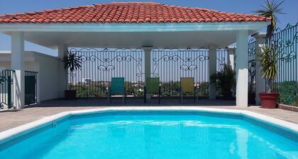 Hotel & Suites Real del Lago