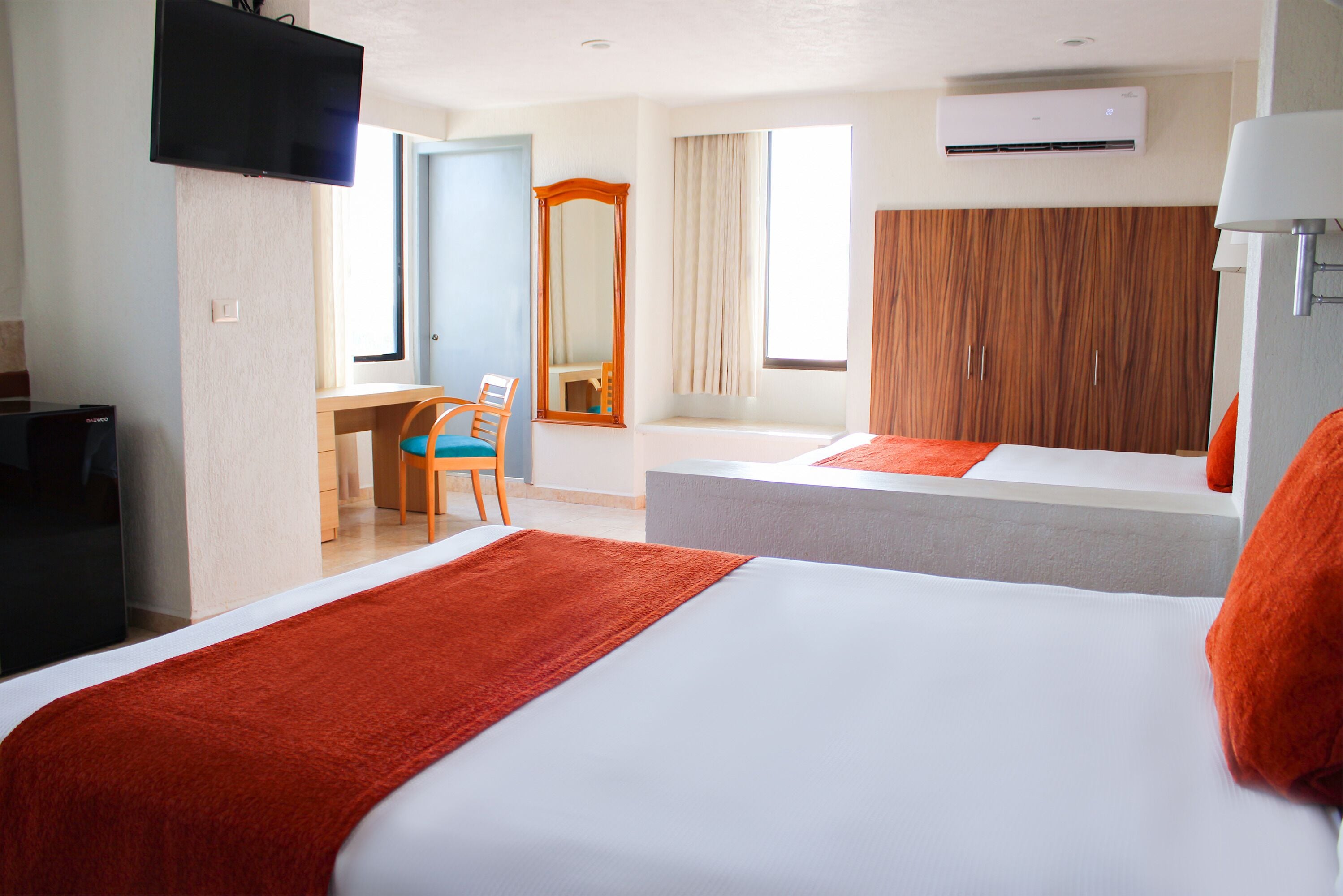 Junior Double Room, City View | Premium bedding, down comforters, pillowtop beds, in-room safe