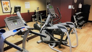 A gym with various exercise equipment including treadmills and stationary bikes. - Holiday Inn Express Defuniak Springs by IHG (De Funiak Springs)