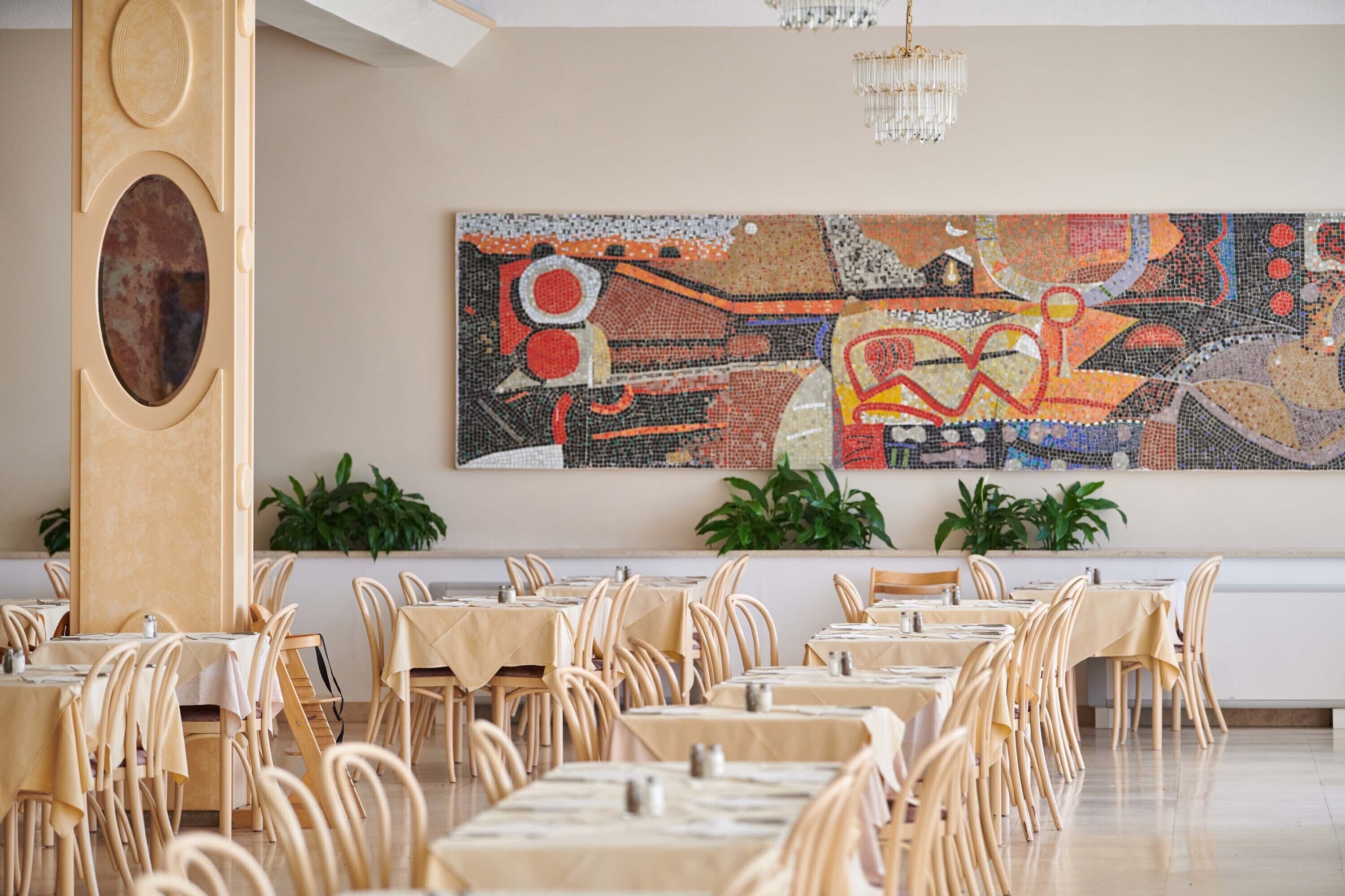 breakfast and dinner served