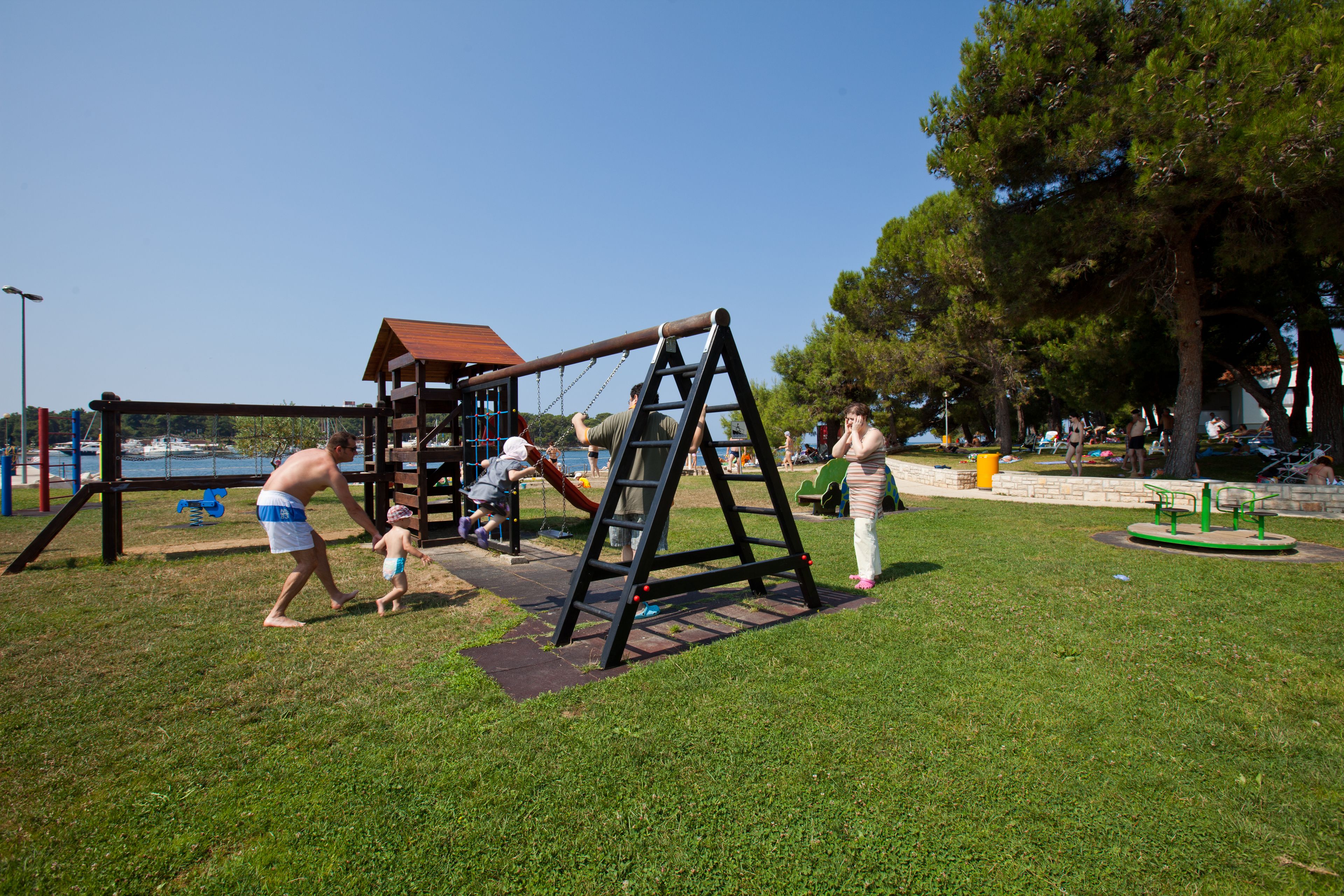 children’s play area – outdoor
