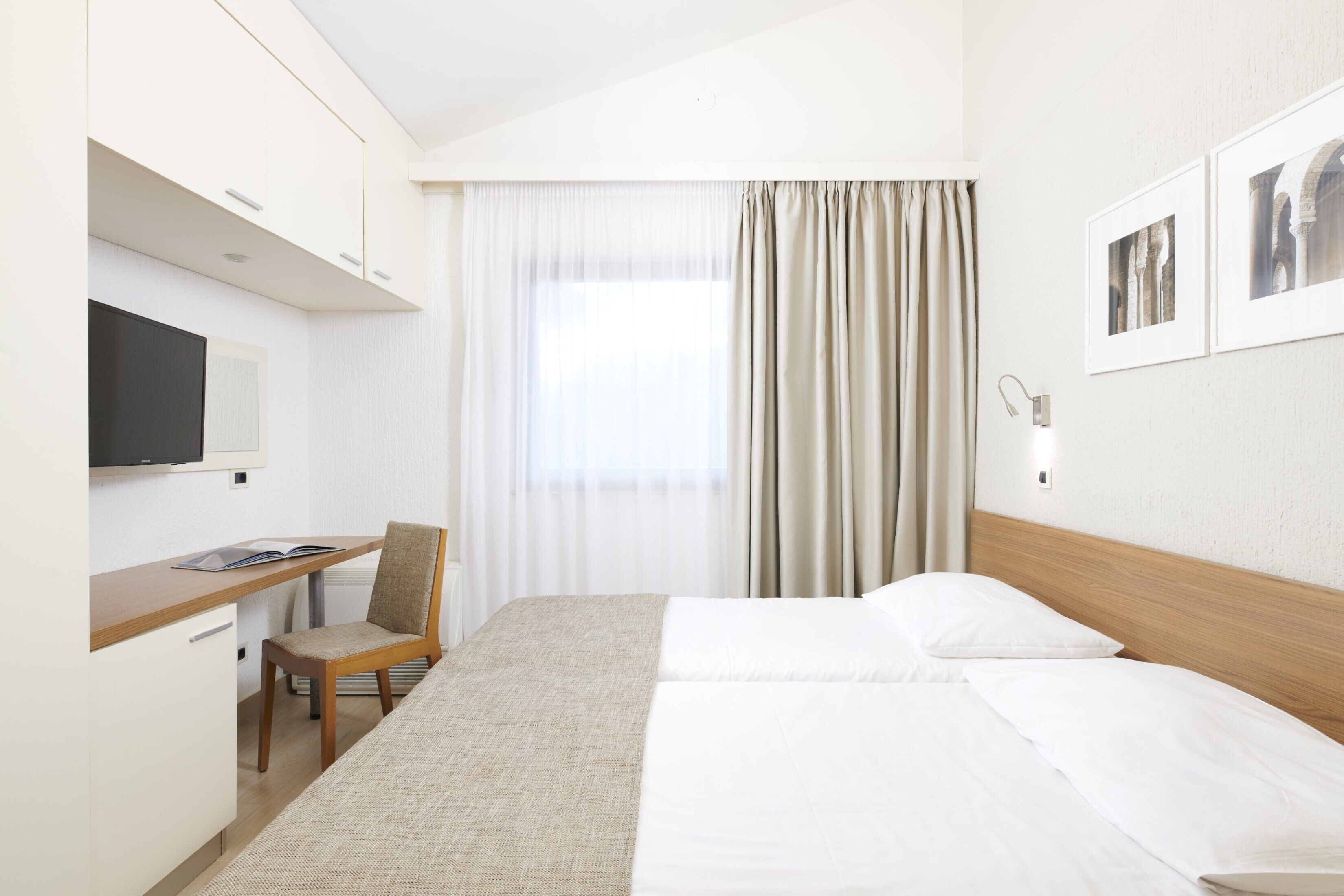 1 bedroom, minibar, in-room safe, desk