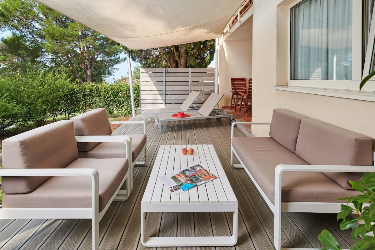 Classic apartment with terrace for 4 + 1 person | Terrace/patio