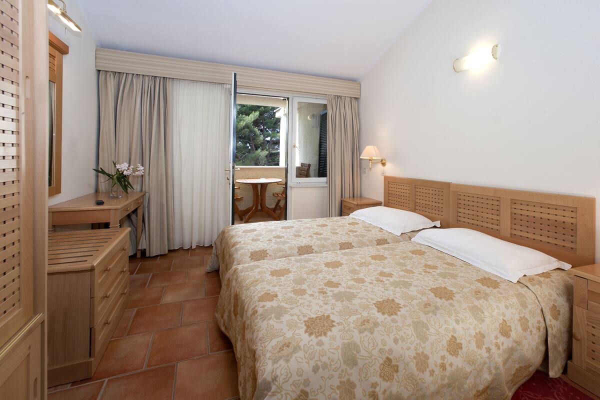 Studio for 2+1 persons, park side | 遮光窗帘、旅行婴儿床、免费 WiFi、床单