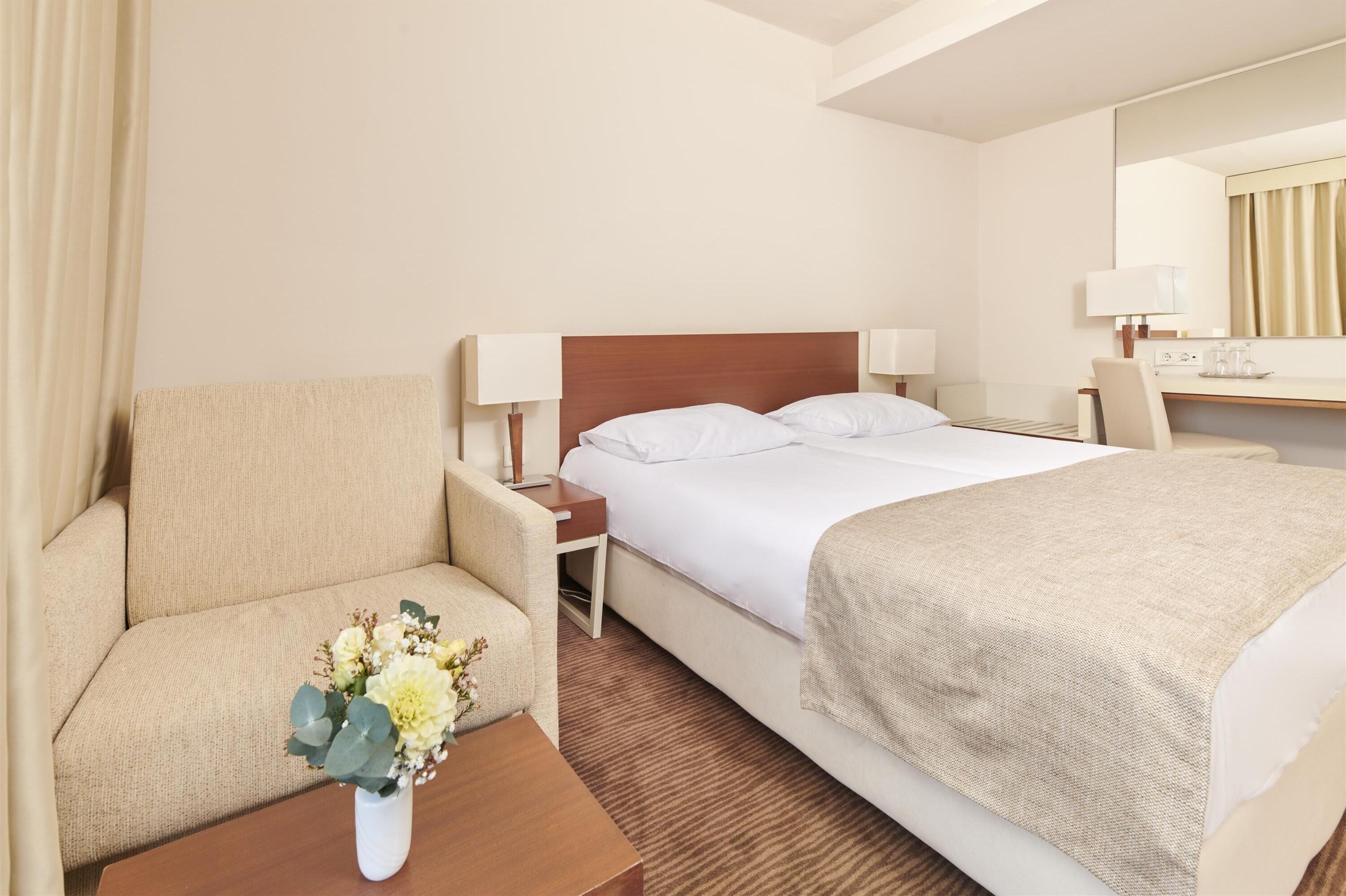 superior room, balcony, sea facing | 1 bedroom, desk, blackout curtains, free wifi