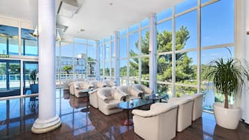 Lobby lounge