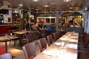 Breakfast and dinner served, French cuisine