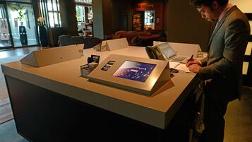 Check-in/check-out kiosk