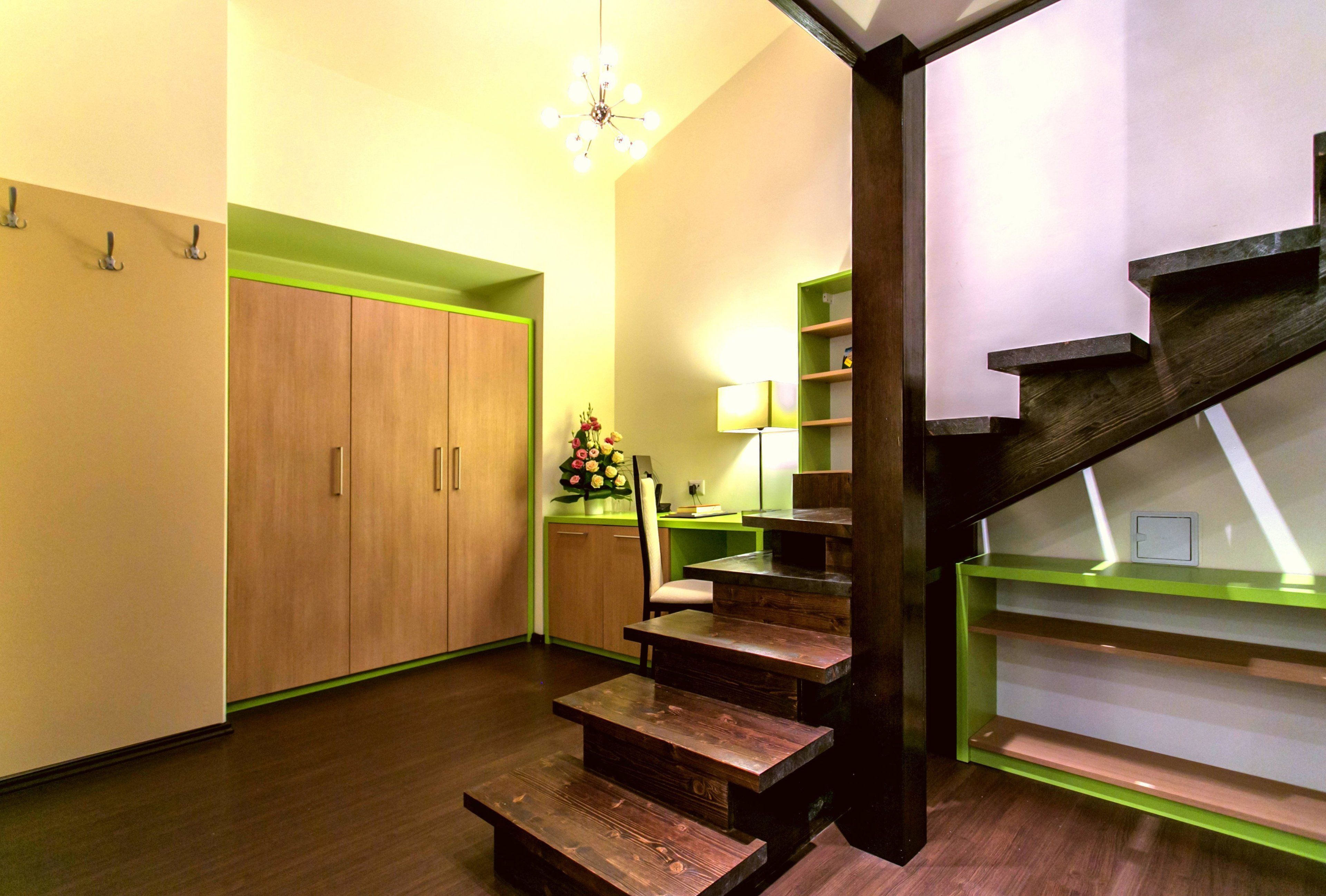 100-cm lcd tv with digital channels, tv