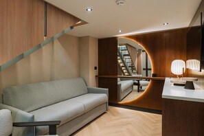 Premium Studio Suite | Living area